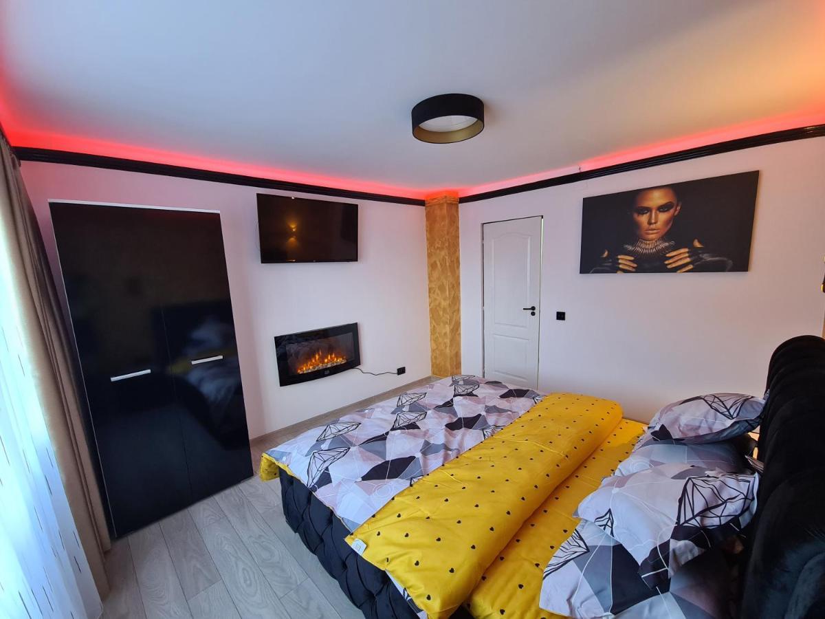 Diamonds House 2 Apartment Lupeni  Ngoại thất bức ảnh